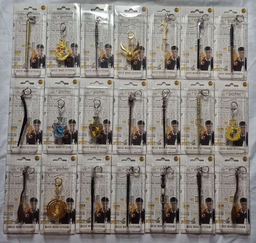 Harry Potter Wand Keyring Keychain Wizard Merchandise Emblems Gift