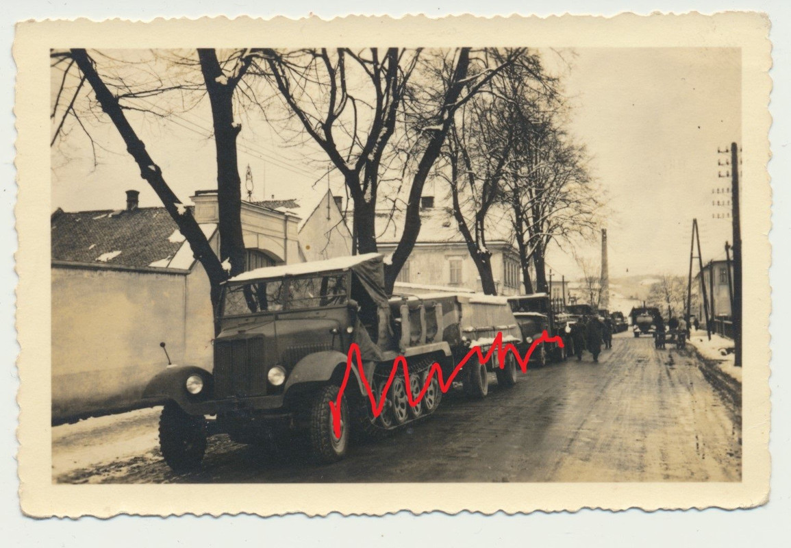 Panzer Halbkette Zugmaschine Anhänger mit Sturmb