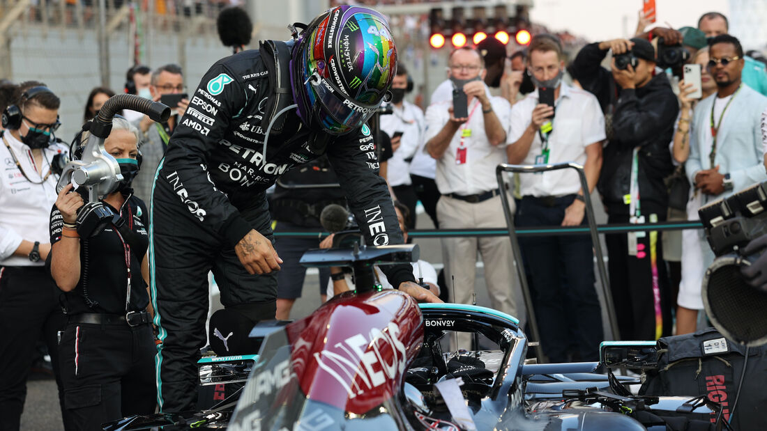 Lewis-Hamilton-Mercedes-Formel-1-GP-Abu-Dhabi-12-Dezember-2021-169Gallery-1354932c-1859138