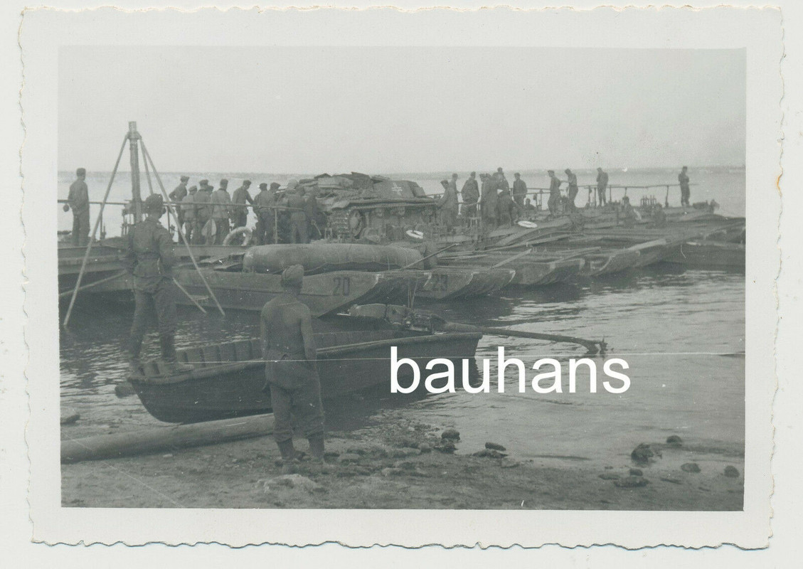 Foto Wehrmacht Sturmboot Sturmgeschütz Übergang nach Mykolajiw Nikolajew