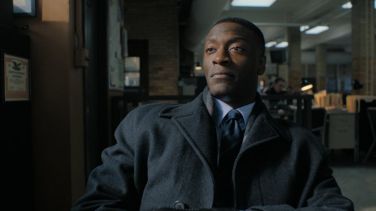 City.on.a.Hill.1x01.The.Night.Flynn.Sent.the.Cops.on.the.Ice.ITA