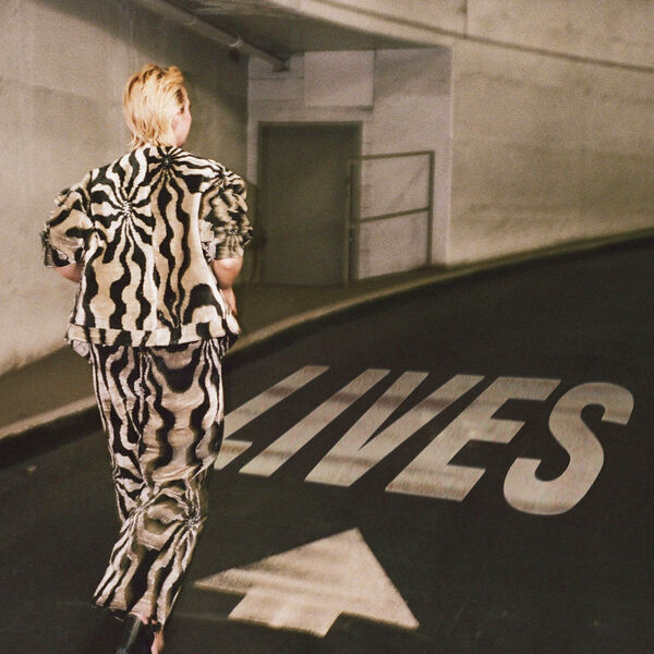 [Image: i9e35rh2bqqr.jpg]