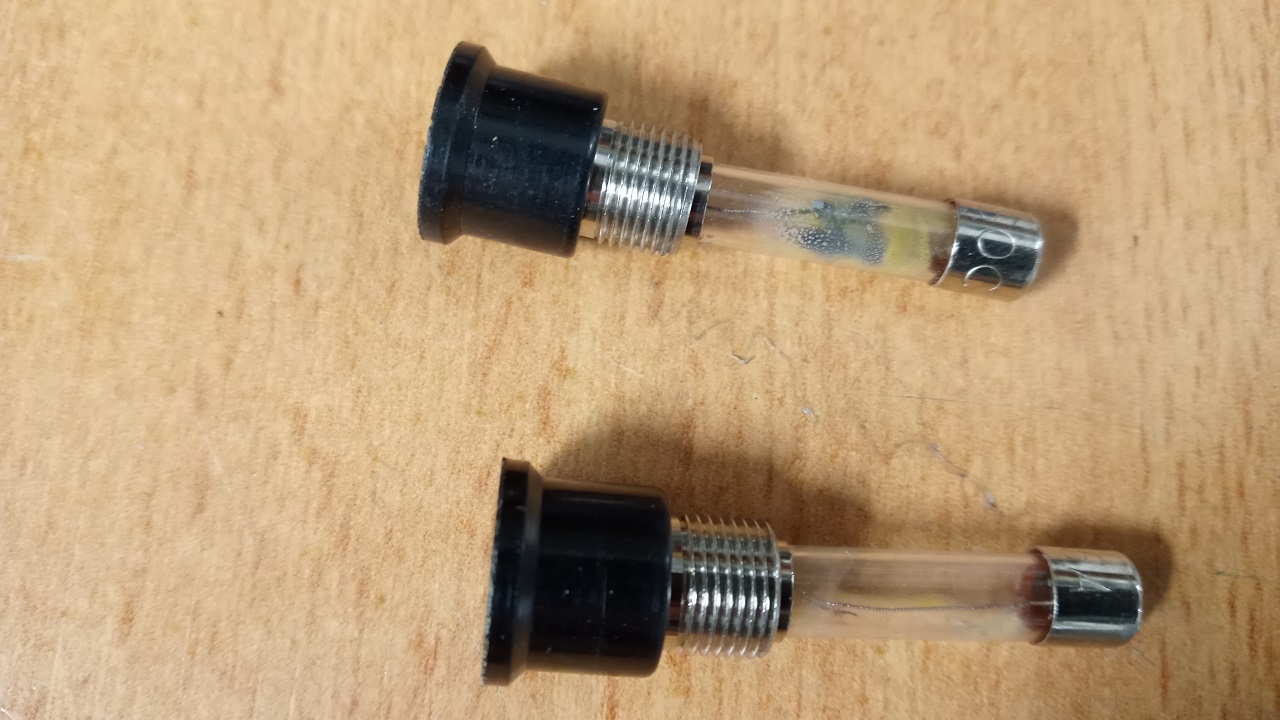 [Bild: SX-525-Sicherungen.jpg]