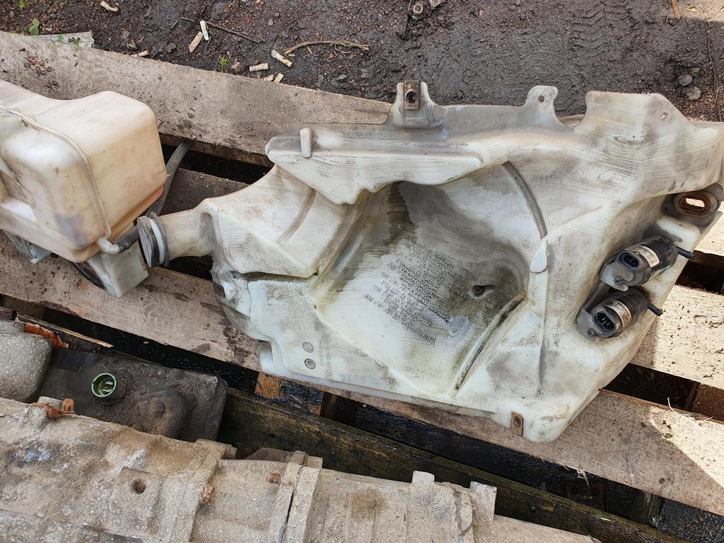 Бачок омывателя