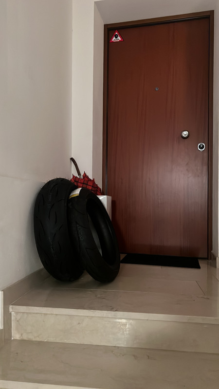 F9ADEE38-3184-464E-A6BC-C236F886C377