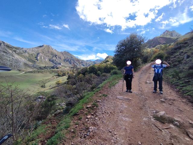 Otro puente en Asturias - Blogs de España - Domingo 11 Octubre. Ruta Valle del Lago (Somiedo) (16)
