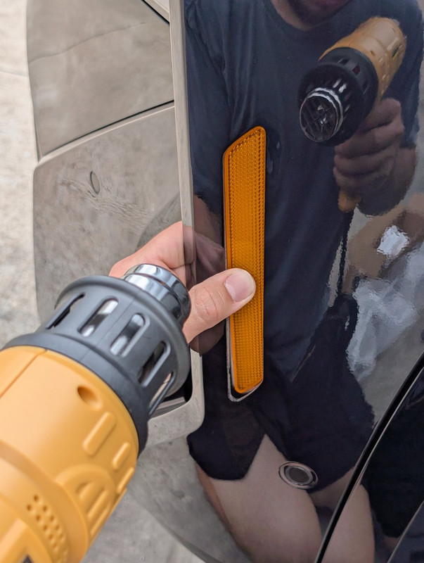 PXL_20250419_220845799