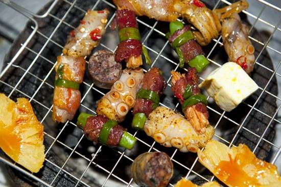 Bỏ túi ngay 9 quán lẩu nướng sinh viên ăn no nê không lo về giá tại Hà Nội - ảnh 16 bo tui ngay 9 quan lau nuong sinh vien an no ne khong lo ve gia tai ha noi - anh 16