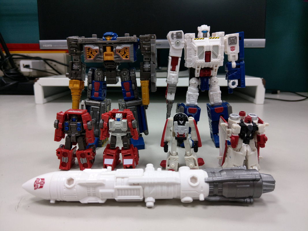 Cybertron-Galactic-Odyssey-Botropolis-Rescue-Mission