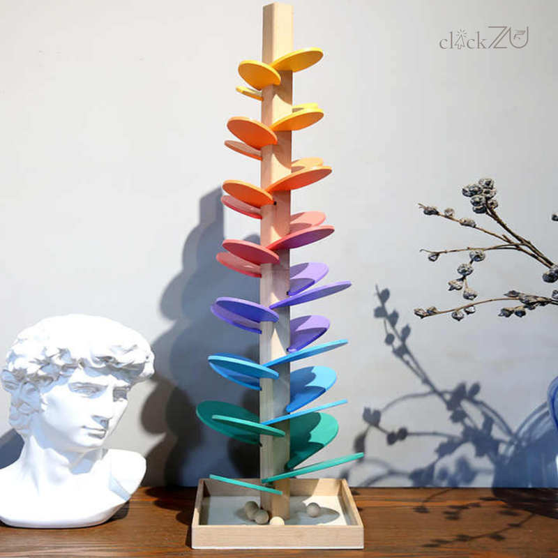 Decor-perfect-copac-muzical-din-lemn-in-culorile-curcubeului
