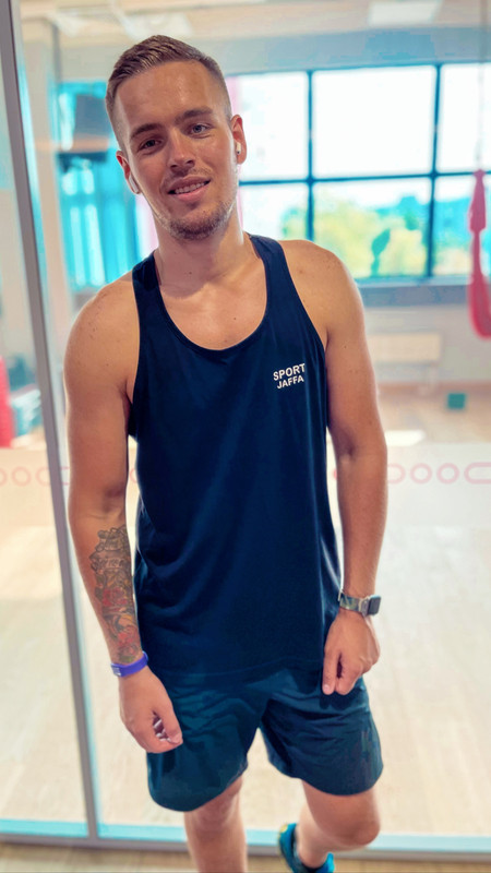 F43B3791-2788-4EA9-A08A-4051D8A8895B