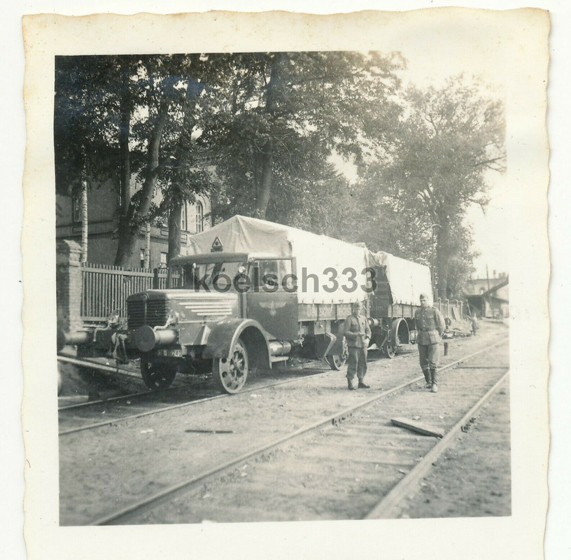 Foto Büssing Schienen LKW der Deutschen Reichspost in Rosslawlj 