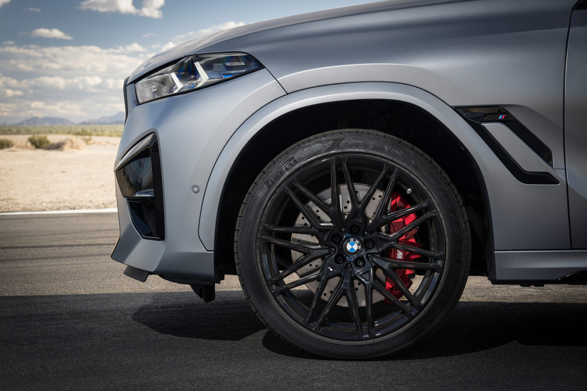 P90495584_highRes_the-new-bmw-x6-m-com