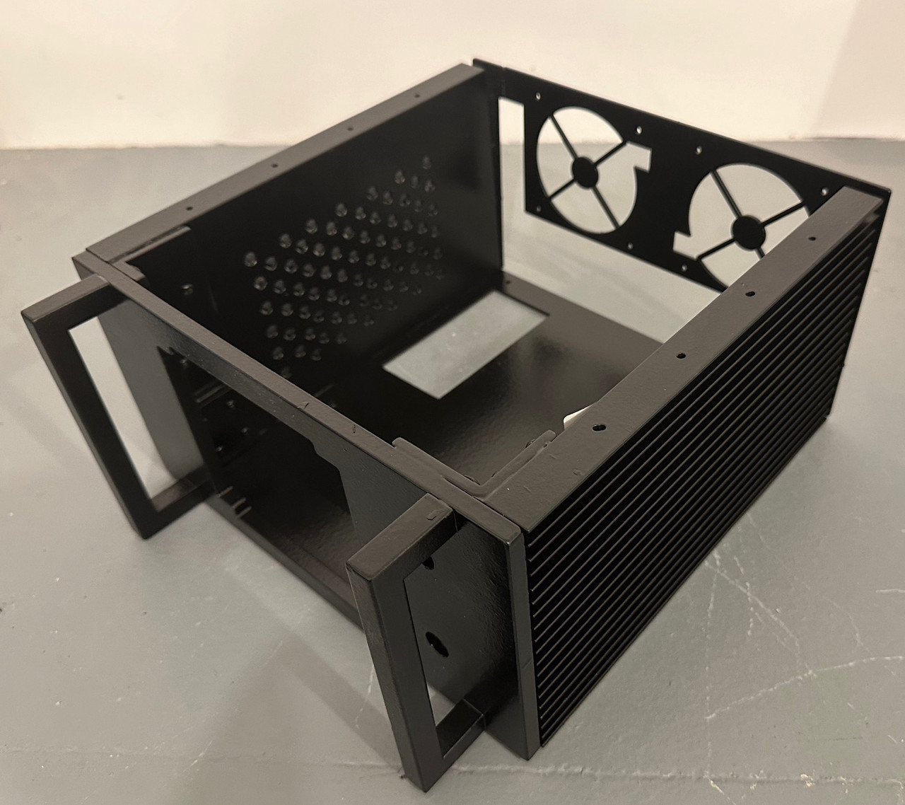 [Image: Boitier-PC2-1.jpg]