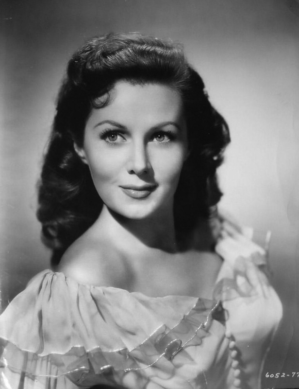 rhonda_fleming_c03