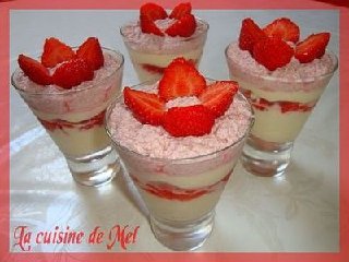 https://i.postimg.cc/vB573MbC/verrines-de-fraises-au-mascarpone-et-sa-chantilly-aux-fruits-rouges-md-404371p637302.jpg