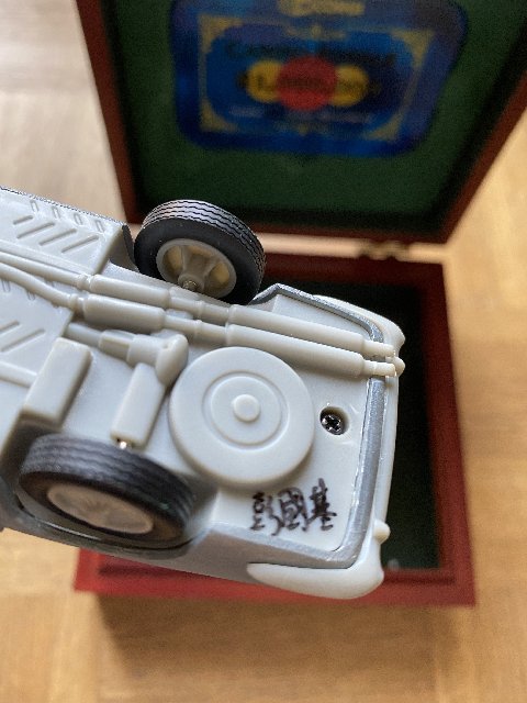 E45ECC16-7429-445B-8963-C8B84FC803EE