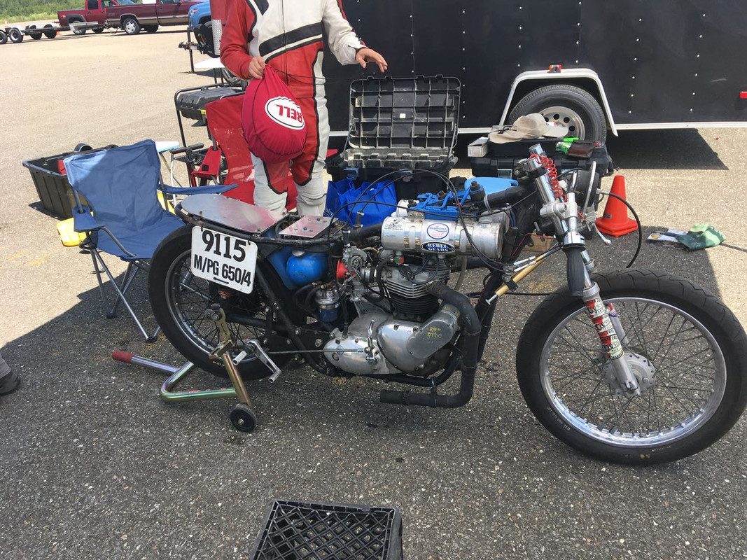 Kevin's 650 Triumph