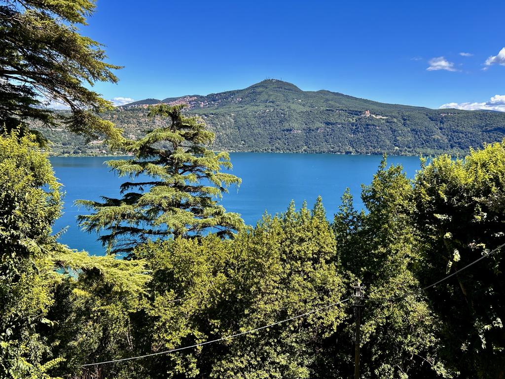 Жаркий сентябрь на побережье Тирренского моря.