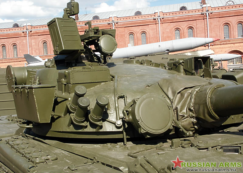 t-80b-muzei-artillerii-bashnya-04-394.jpg
