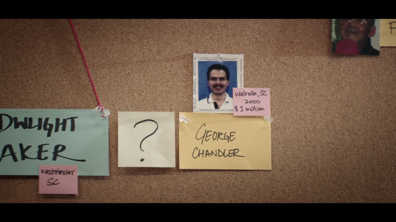 McMillions (2020) S01E05 Episode 5 1080p AMZN Webrip x265 10bit EAC3 5.1 - Ainz[TAoE].mkv