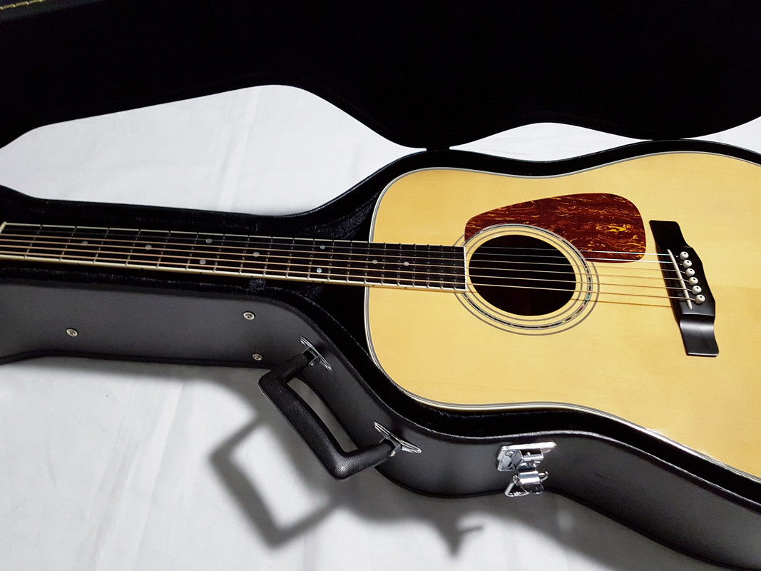 Вклеенный гриф акустической гитары. Подзвучка акустической гитары. Акустическая гитара morris tornado zii. Акустическая гитара состоит. Корпус акустической гитары.