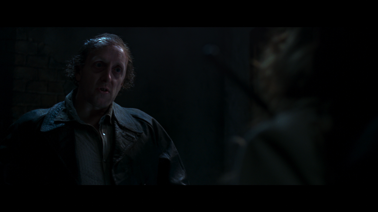 V.for.Vendetta.2005.2160p.UHD.BDRemux.TrueHD.Atmos.7.1.HYBRID.DoVi-DVT.mkv_000537.299