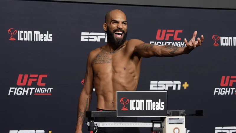 Чарлз Джонсън срещу Рамазан Темиров на UFC Vegas 103