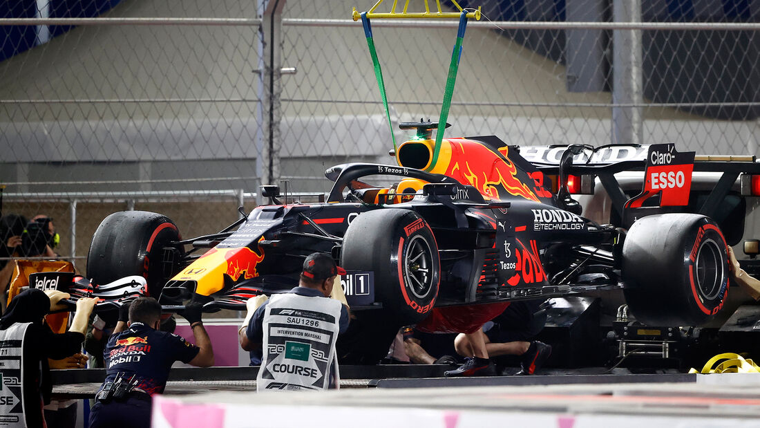 Max-Verstappen-Red-Bull-GP-Saudi-Arabien-Jeddah-Qualifikation-Samstag-4-12-2021-169Gallery-e2406103-