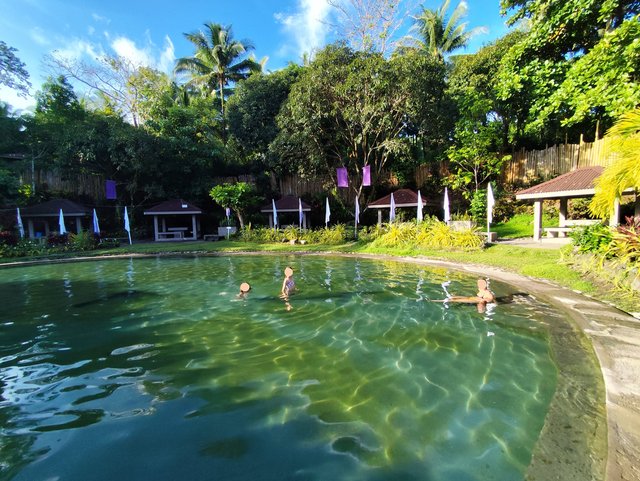 Un mes por Filipinas y Tailandia con niñas (2025) - Blogs de Asia - --DÍA 8 (18 junio): Camiguin (Mantigue Island y Termas) (5)