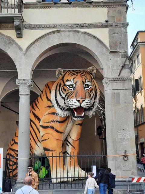 DIA 8. LA GRAN TAPADA DEL VIAJE: LUCCA. - Respirar y saborear la Toscana. 9 días (3)