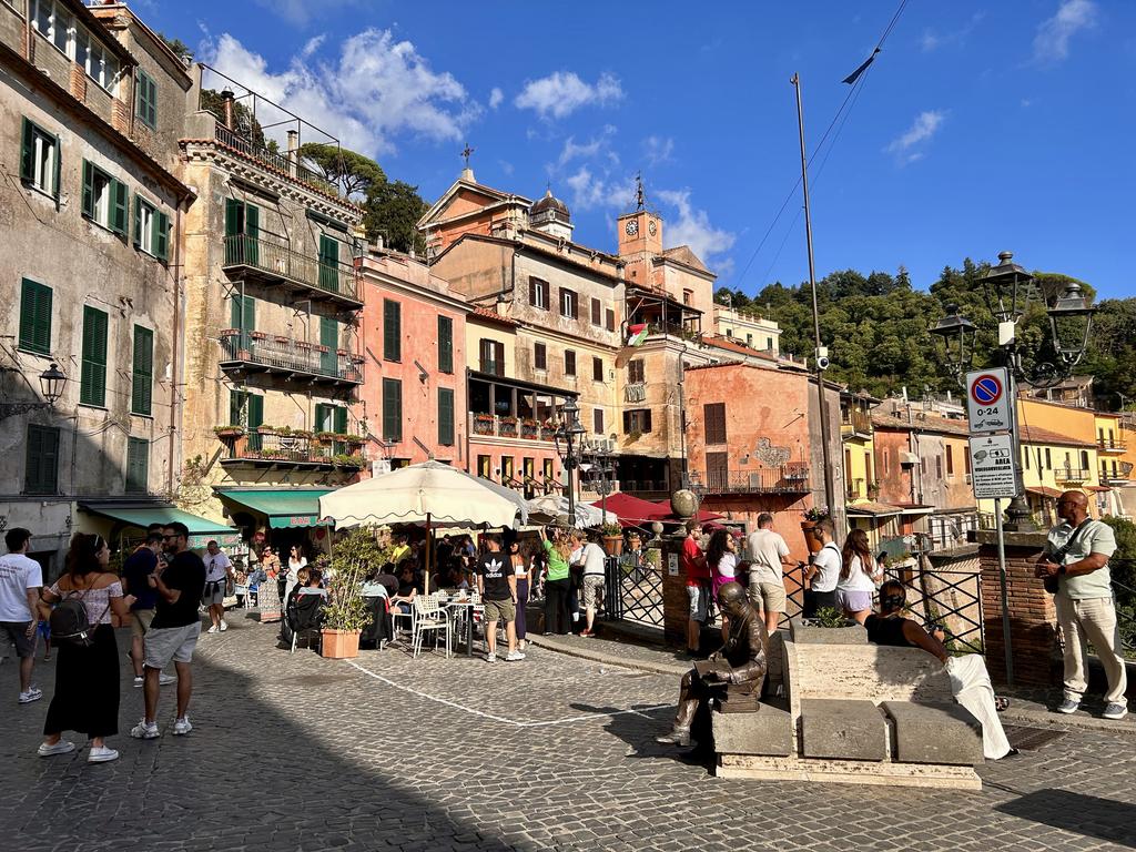 Жаркий сентябрь на побережье Тирренского моря. Жаркий сентябрь на побережье Тирренского моря.