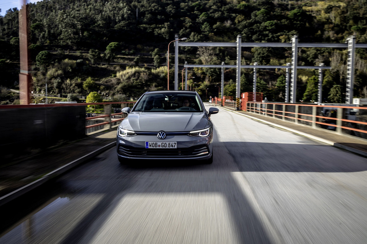 DB2019AU01909_overfull