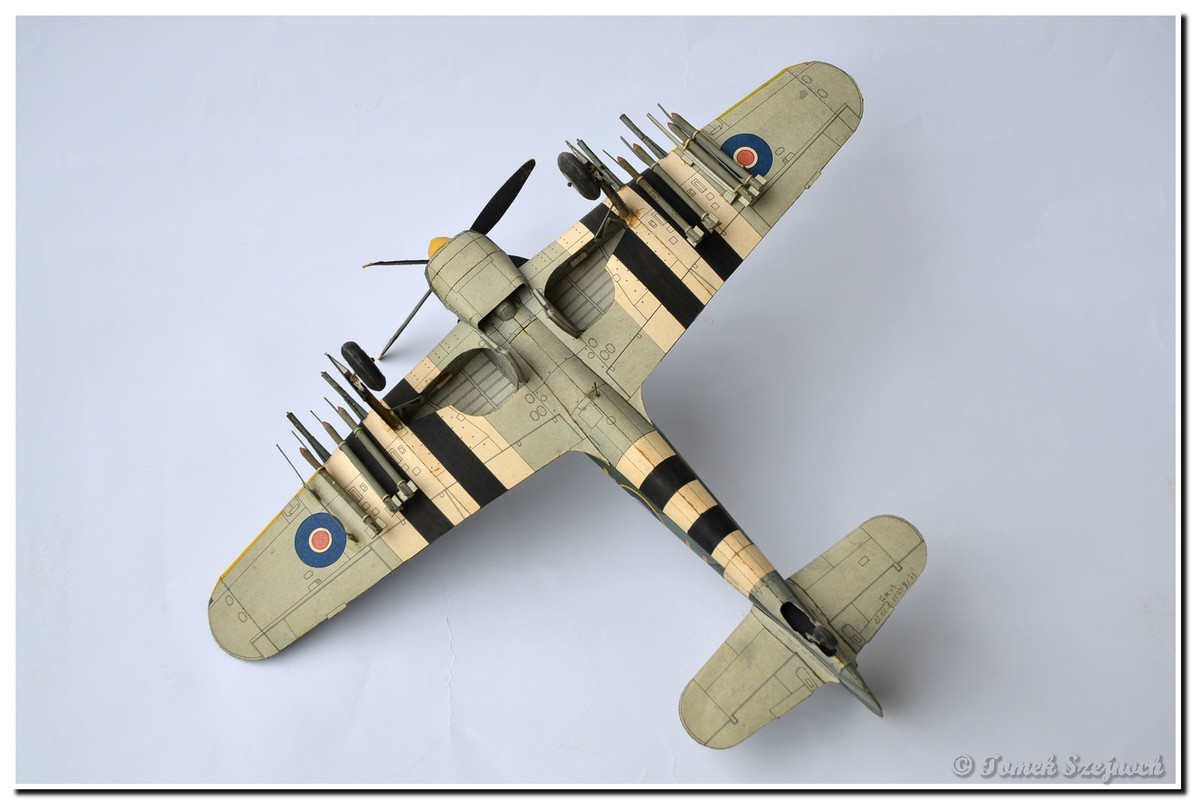 Hawker Typhoon-16