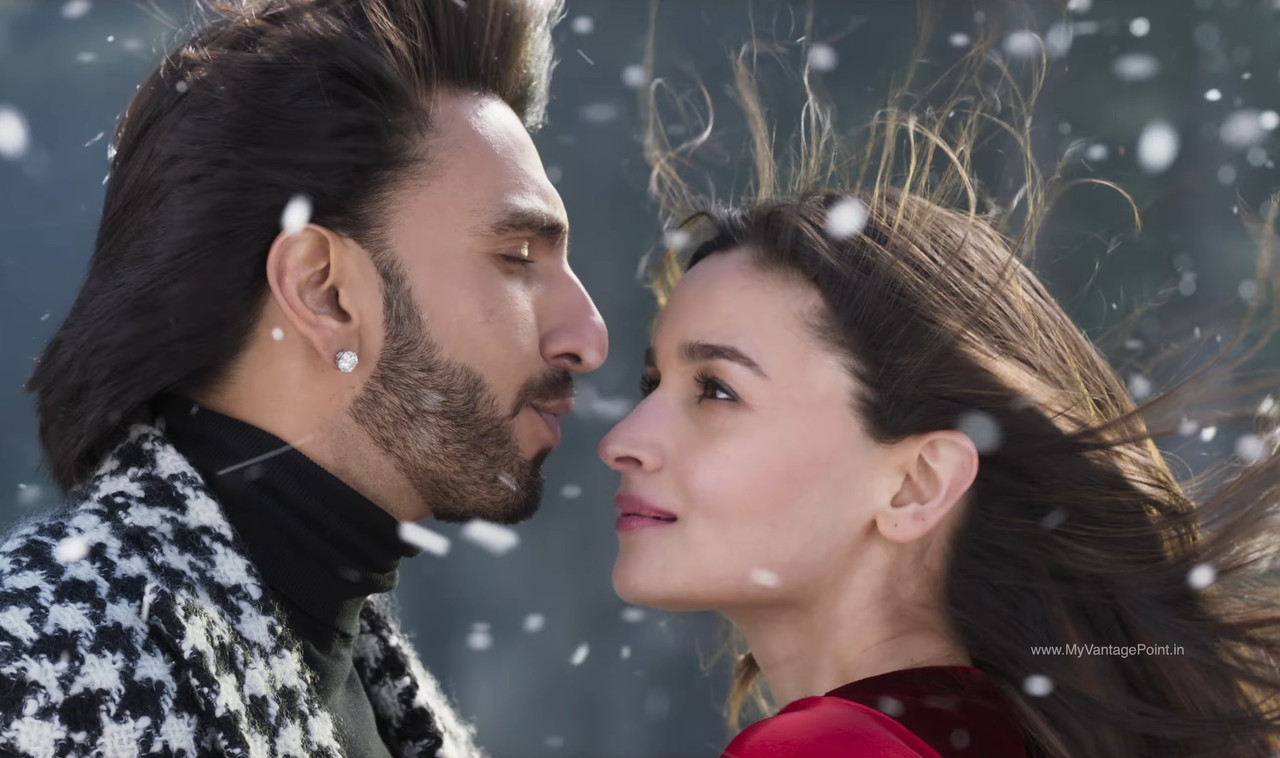 wallpaper-of-alia-bhatt-in-rocky-aur-rani-ki-prem-kahani-2023