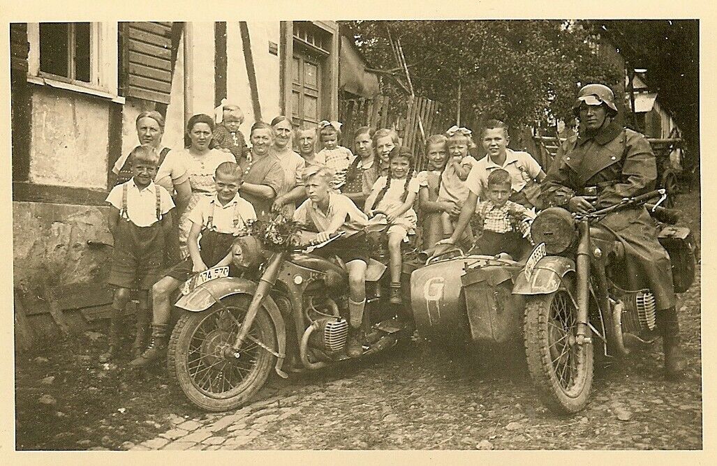 Wehrmacht Kradmelder & Motorcycles (WH-174570 & WH-165570)!