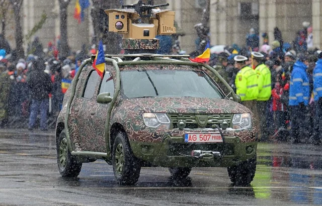 Divers insolite - Page 5 Dacia-avec-un-RWS-corbeaux-roumain