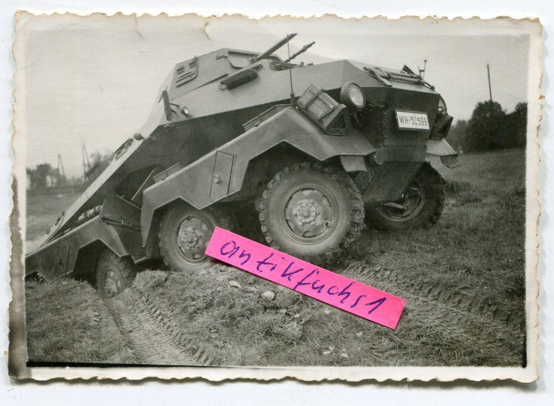 8 Rad Schützen-Panzer WH-50599 festgefahren in P