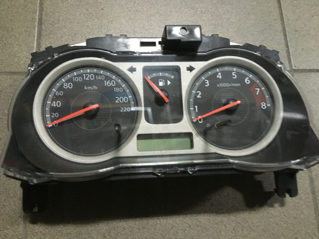 NISSAN-NOTE-I-1-4-16V-LICZNIK-ZEGARY-56-tys-km-EUR