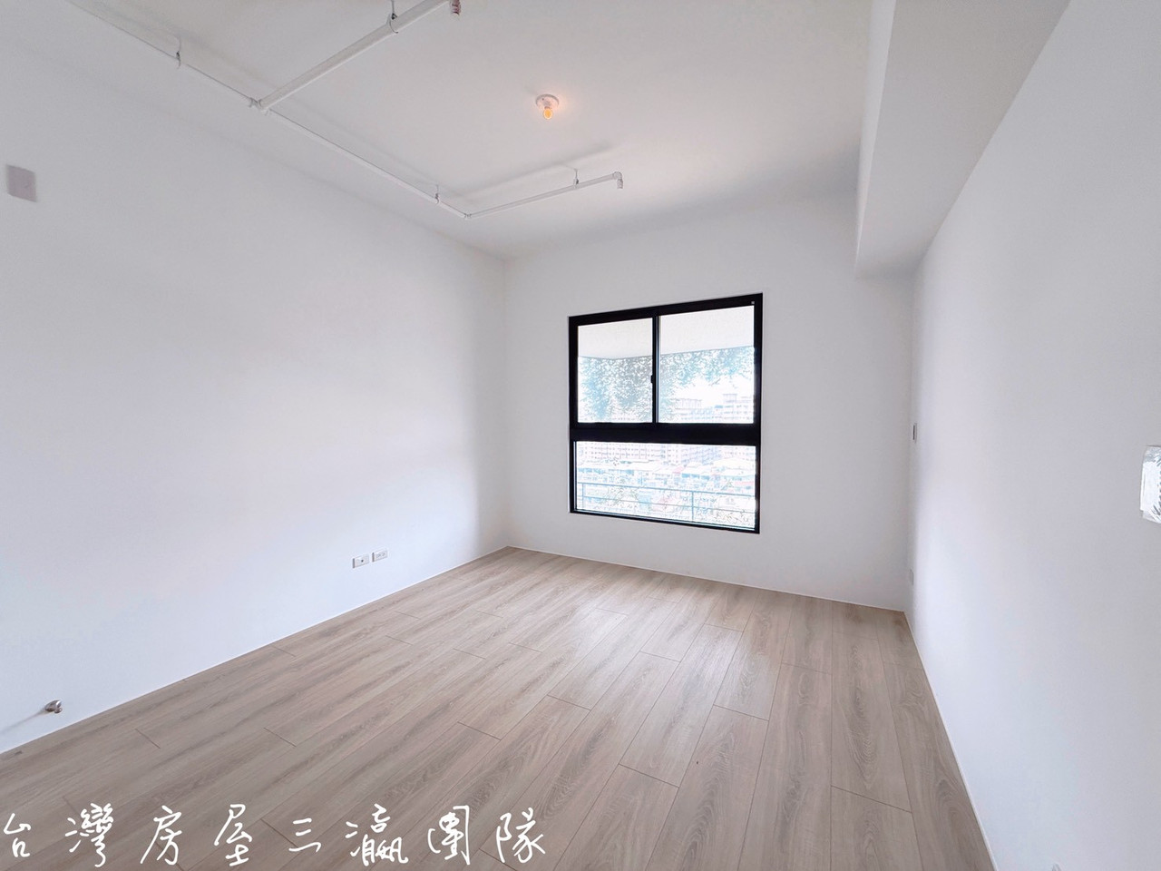 LINE ALBUM 一彎綠 12B3) 260328 8