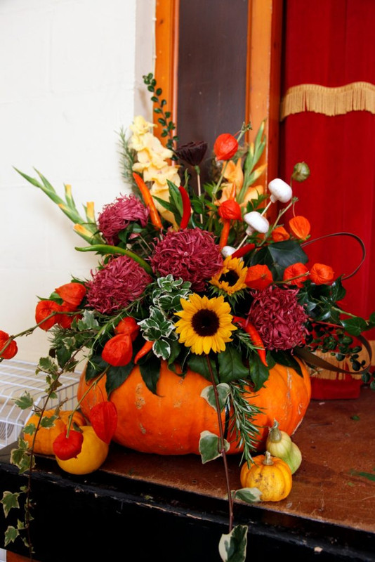 [Image: bouquet-de-fleurs-de-couleur-orange-hall...3x1024.jpg]
