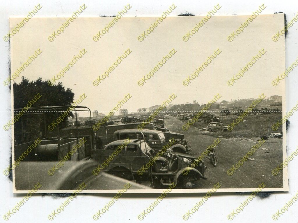 Foto, zerstörte LKW, PKW, Einsatz in Dünkirchen,