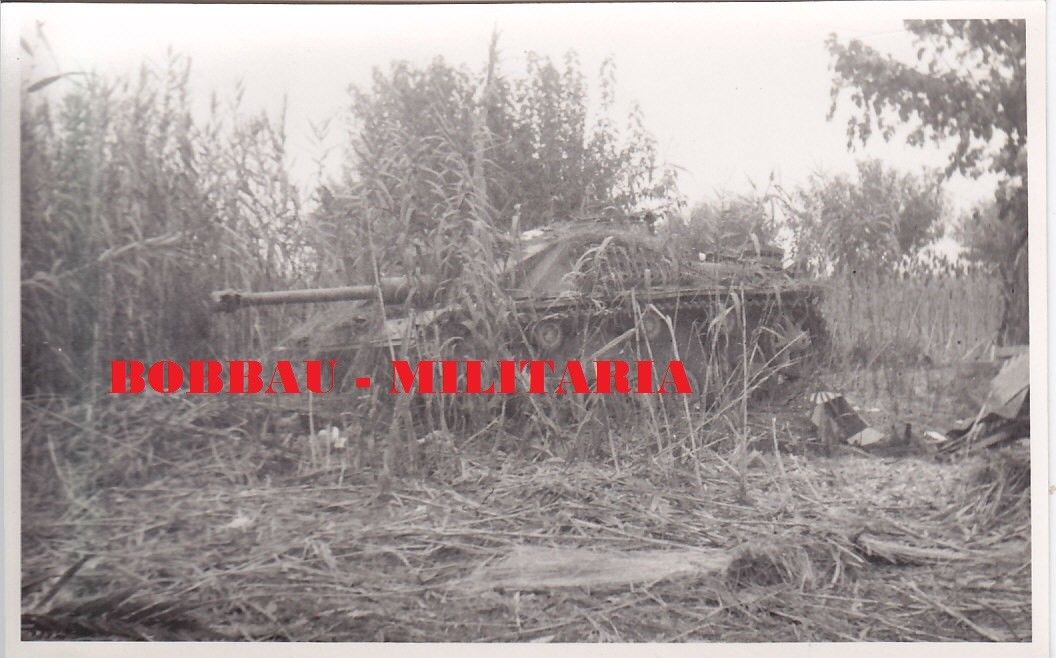 STUG III Langrohr Sturmgeschütz an der Front abgetarnt Bereitste