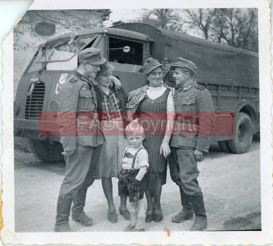 97. Jägerdivision Spielhahn Wappen Kennzeichen Beute LKW Camion Truck Foto1
