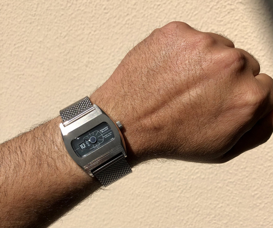 73511833-C1C9-4AE4-B332-F175204F7B5A