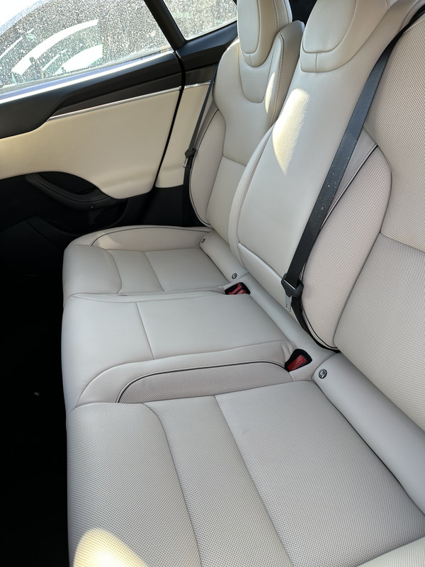 AA1FEE4D-67E0-48A8-8CD3-9EC482960FB1