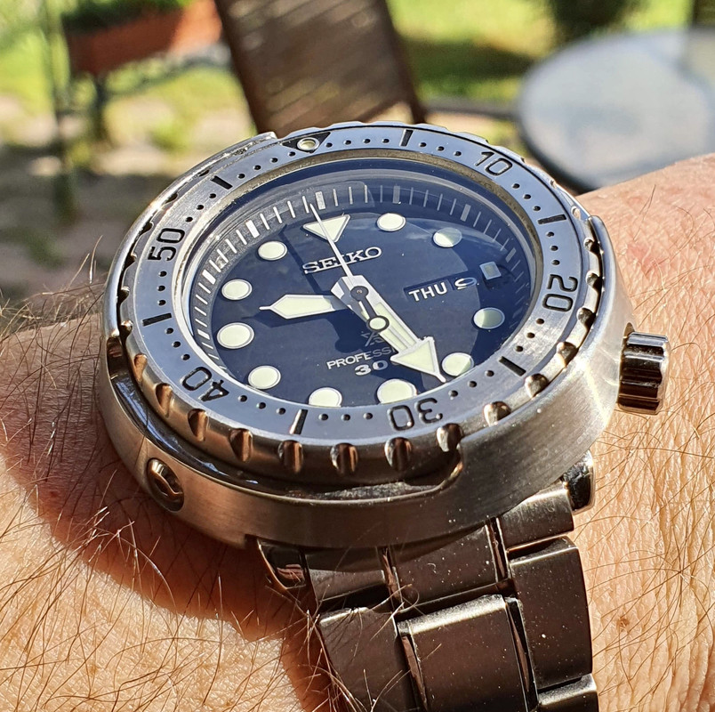 2B6B9856-CA8E-44D1-9D40-E858E9802A2C