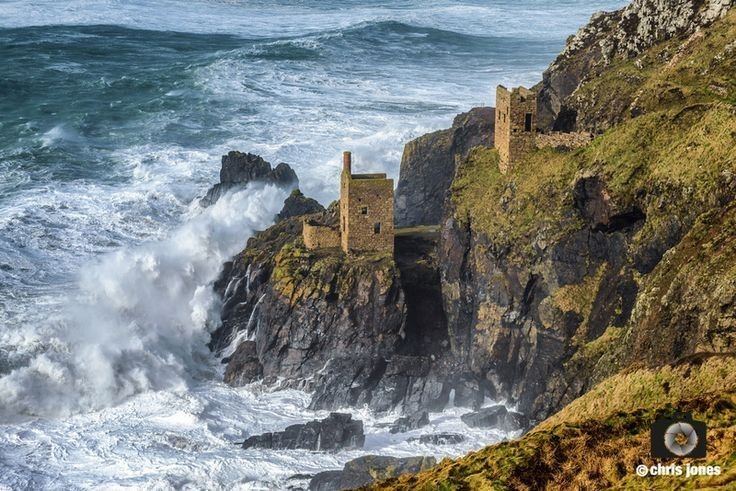 Forts et châteaux de falaises