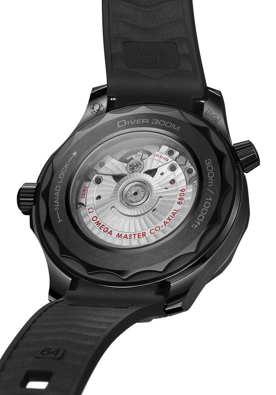 OMEGA Novelties 2021_Pictures_5 . Seamaster Diver 300M Black Black_OMEGA_210.92.44.20.01.003_casebac