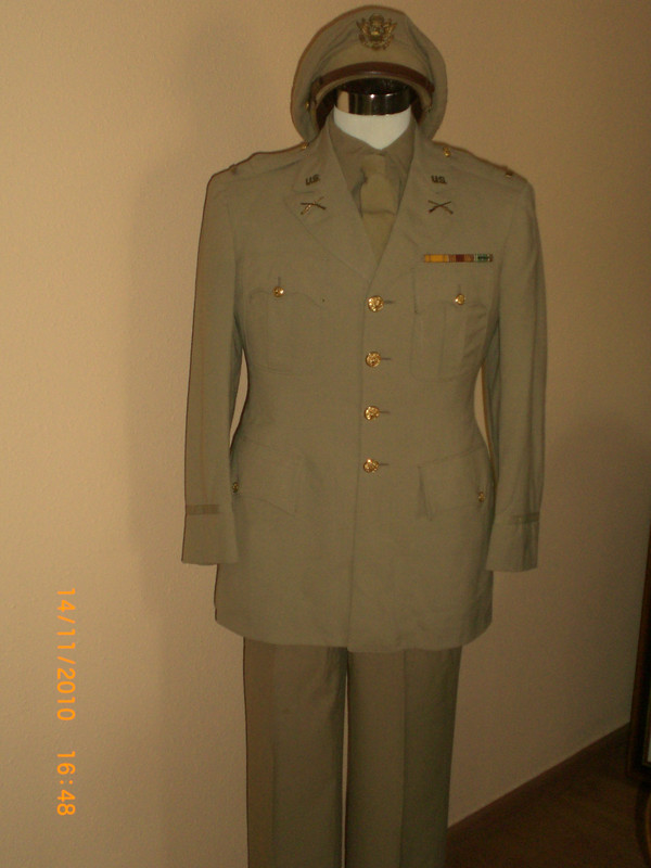 Uniforme Oficial Kaki